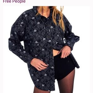 Free People Monogrammed overdized button front shirt unisex 2 pockets cotton S